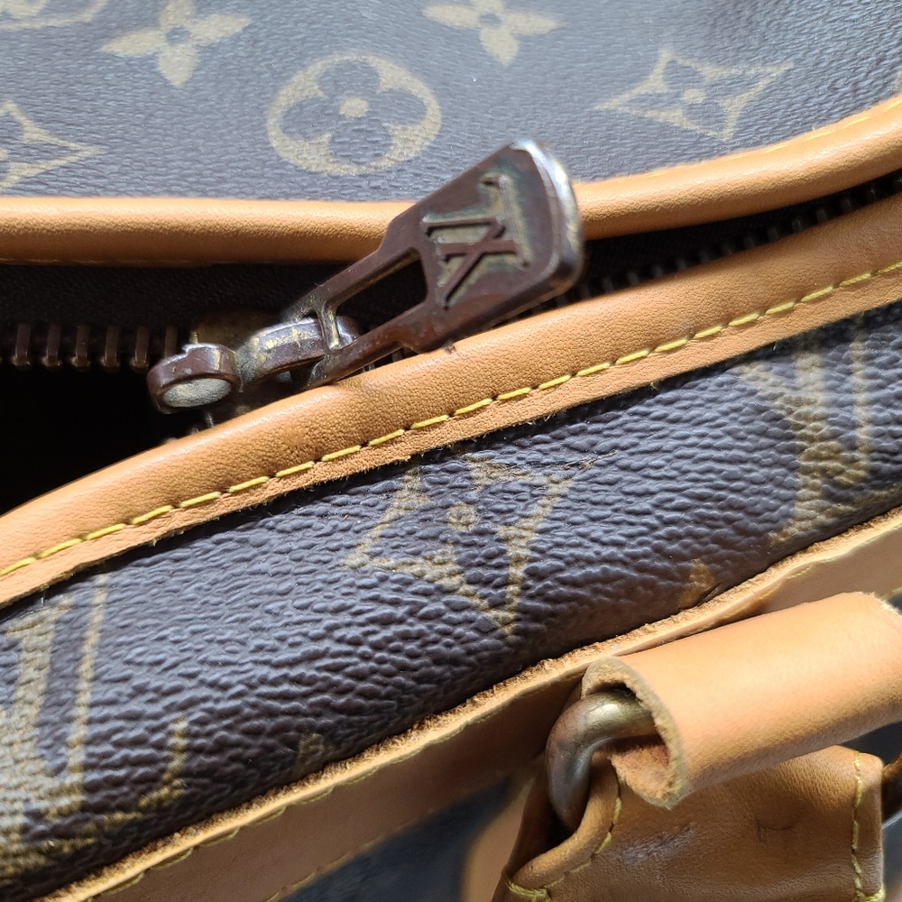 Louis Vuitton Sac Chien Monogram 40 Dog Carrier - Picture 5 of 9
